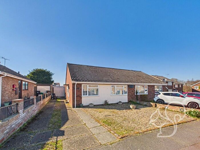 2 Bedroom Semi-Detached Bungalow For Sale In Seafield Avenue, Mistley, CO11