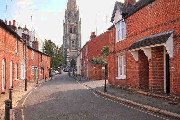2 Bedroom Terraced House To Rent In Dorking, RH4