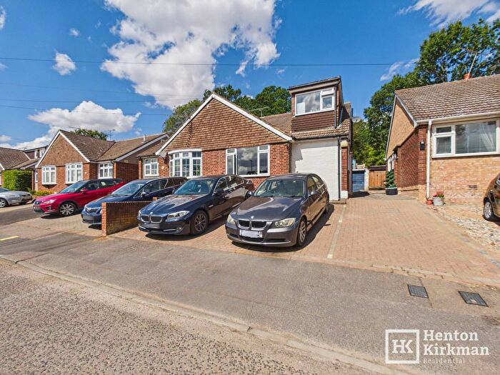 4 Bedroom Semi-Detached House For Sale In Outwood Farm Road, Billericay, CM11