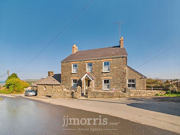 4 Bedroom Detached House For Sale In Greystone, Cilgwyn Road, Newport, SA42