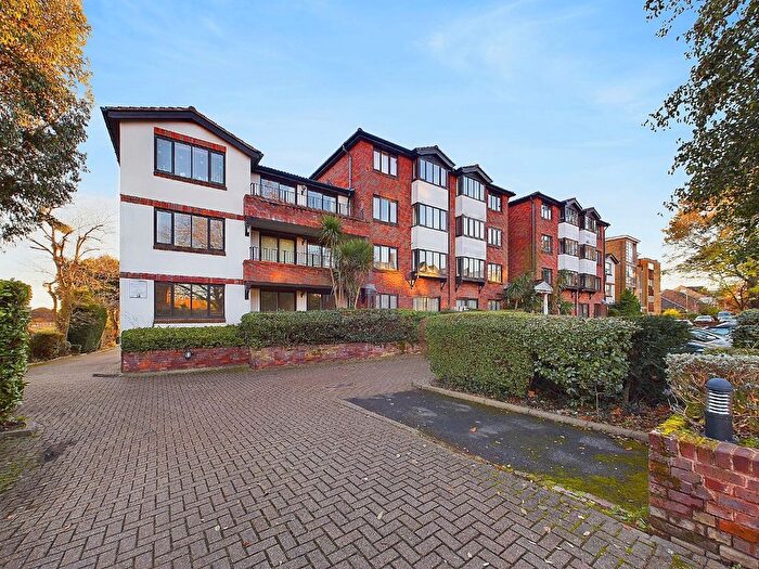 2 Bedroom Flat To Rent In Widmore Road, Bromley, BR1