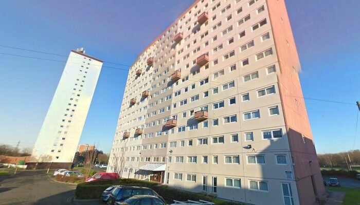 2 Bedroom Flat To Rent In Beaconview Road, West Bromwich, B71