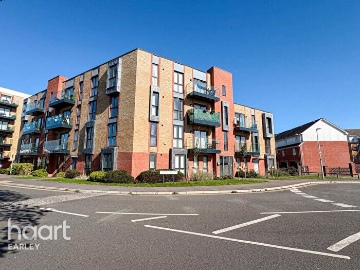 2 Bedroom Apartment To Rent In Oscar Wilde Road, Reading, RG1