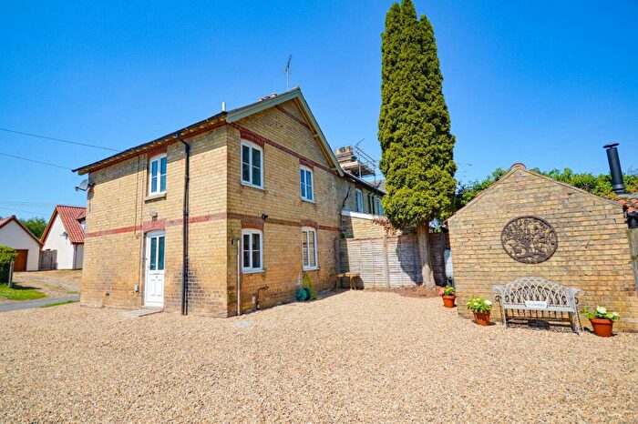 2 Bedroom Cottage To Rent In Thompson, IP24
