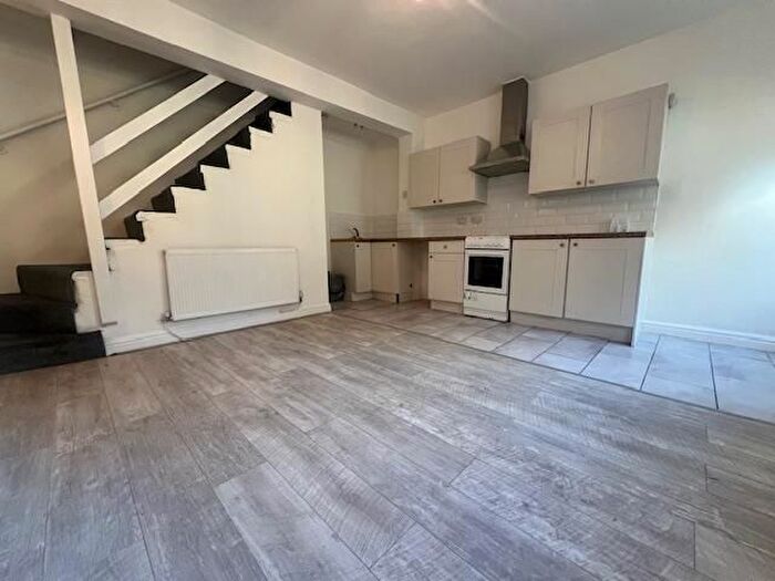 2 Bedroom Terraced House To Rent In Parrock Parade, Rossendale, BB4