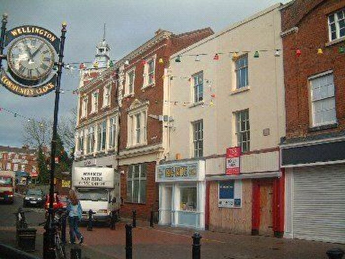 2 Bedroom Flat To Rent In Market Square, Wellington, Telford, Shropshire, TF1