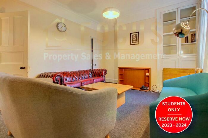 4 Bedroom Terraced House To Rent In Hartopp Road, Leicester, LE2