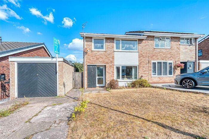 3 Bedroom Semi-Detached House For Sale In Firbeck Gardens, Stafford, Staffordshire, ST17