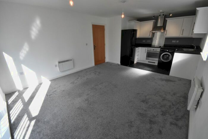 1 Bedroom Flat To Rent In Wyncliffe Gardens, Pentwyn, CF23
