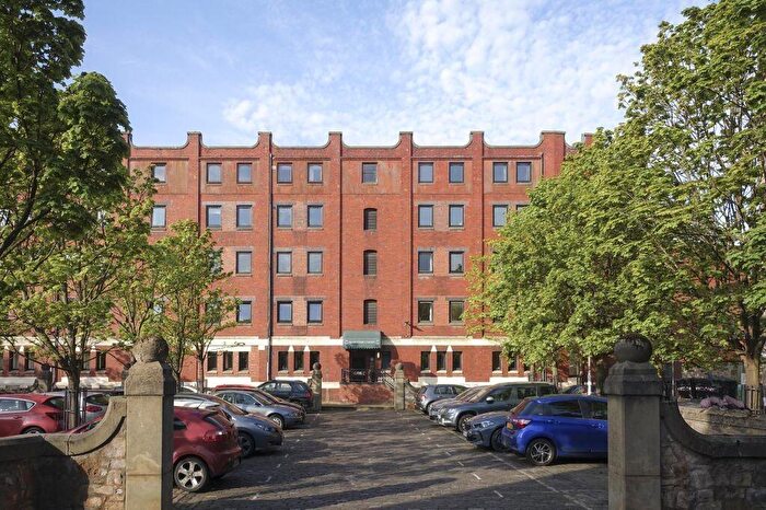 2 Bedroom Flat For Sale In / Chapel Lane, Leith, Edinburgh, EH6