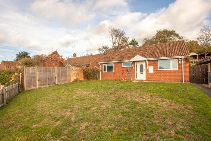 3 Bedroom Detached Bungalow For Sale In Kings Croft, Dersingham, PE31