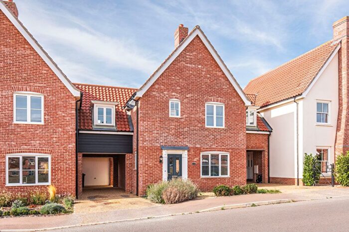 3 Bedroom Terraced House For Sale In Avocet Avenue, Hunstanton, PE36