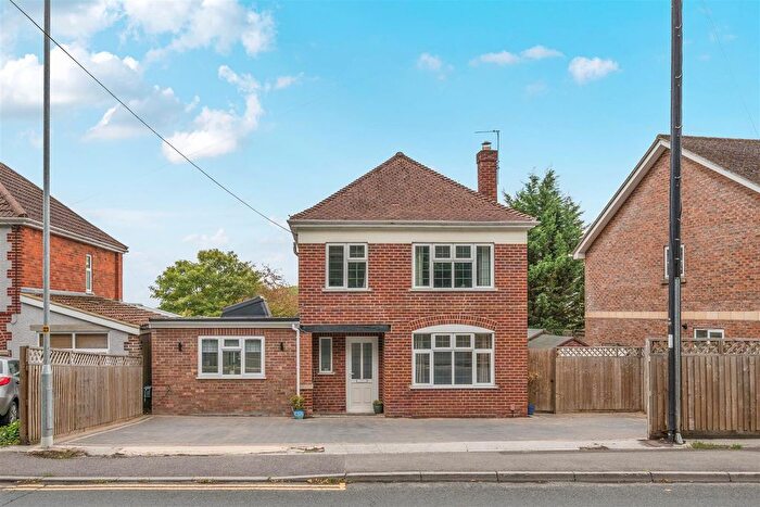 4 Bedroom Detached House For Sale In Leigh Road, Westbury, BA13