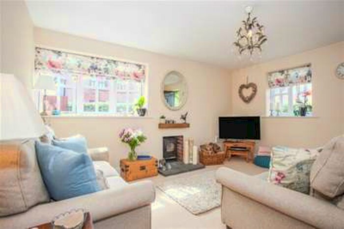 3 Bedroom House To Rent In Thriplow Road, Fowlmere, SG8