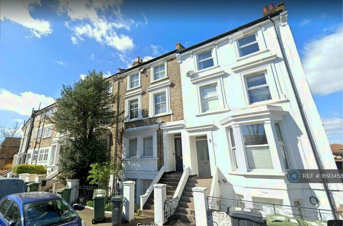 2 Bedroom Flat To Rent In West Dulwich, London, SE21
