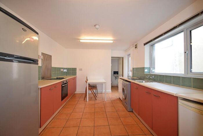 5 Bedroom House To Rent In Harriet Street, Cathays, CF24