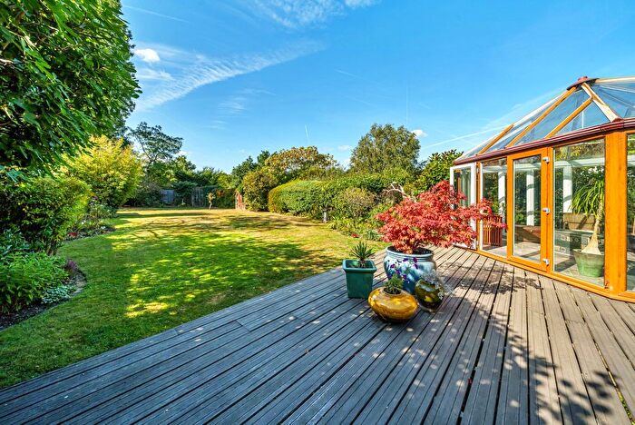 3 Bedroom Chalet For Sale In Ockham Road North, West Horsley, KT24