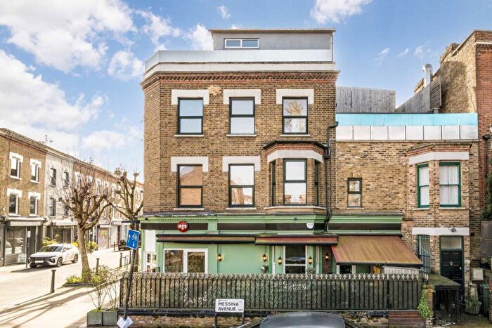 2 Bedroom Flat For Sale In Kingsgate Road, West Hampstead, NW6