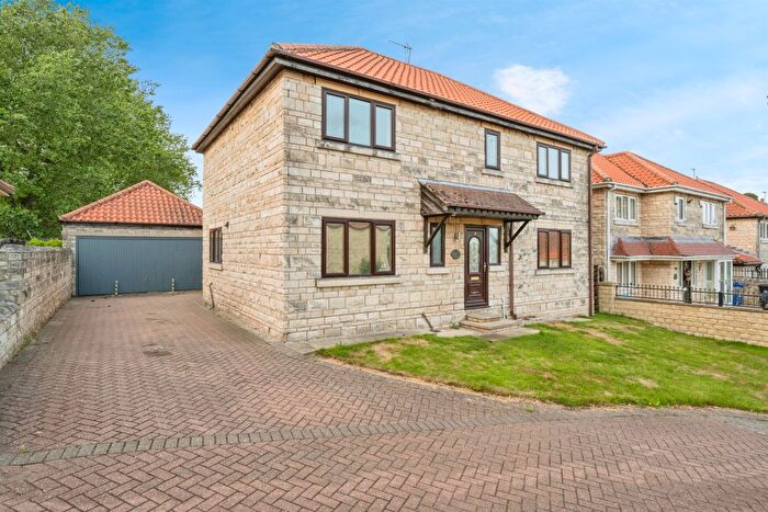 4 Bedroom Detached House For Sale In Grove Court, Marr, Doncaster, DN5