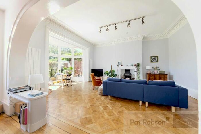 2 Bedroom Flat To Rent In Osborne Villas, Jesmond, Newcastle Upon Tyne, NE2