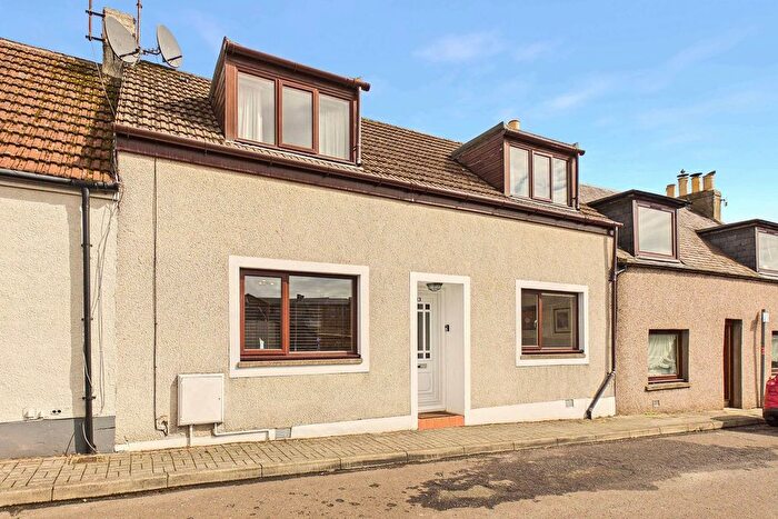 4 Bedroom Terraced House For Sale In Castlefield, Cupar, KY15