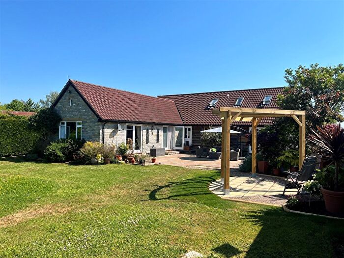 5 Bedroom Detached Bungalow For Sale In School Street, Drayton, Langport, TA10