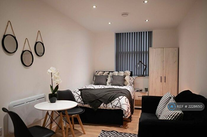 Studio To Rent In Greaves Street, Oldham, OL1