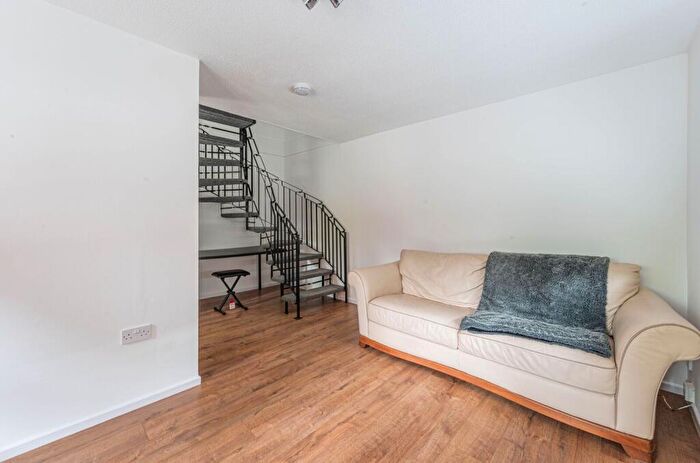 1 Bedroom House To Rent In Burlington Close, Beckton, London, E6