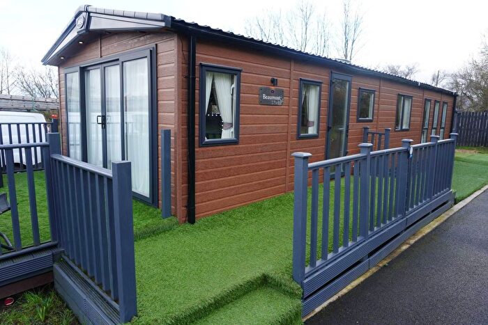 2 Bedroom Mobile/park Home For Sale In West Lane, Dalton On Tees, Darlington, DL2
