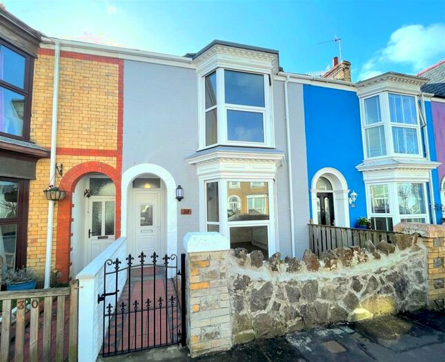 3 Bedroom houses for sale in Newton Road, SA3, Swansea