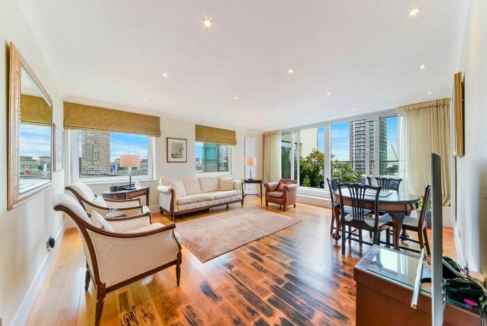 3 Bedroom Flat To Rent In Boardwalk Place, Canary Wharf, London, E14