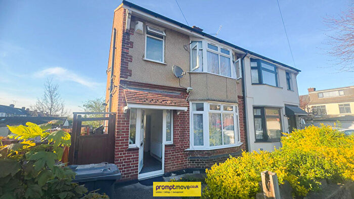 3 Bedroom Semi Detached House To Rent In St. Monicas Avenue Luton, LU3