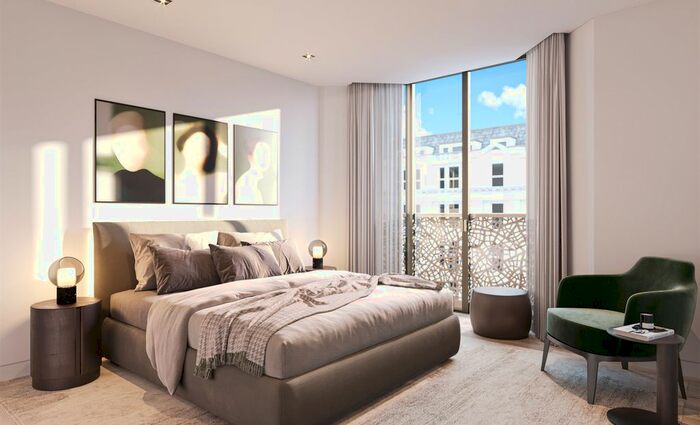 2 Bedroom Flat For Sale In Great Portland Street, London, W1W