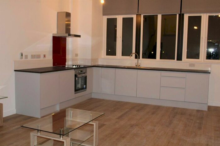 1 Bedroom Flat To Rent In High Street, West Bromwich, B70