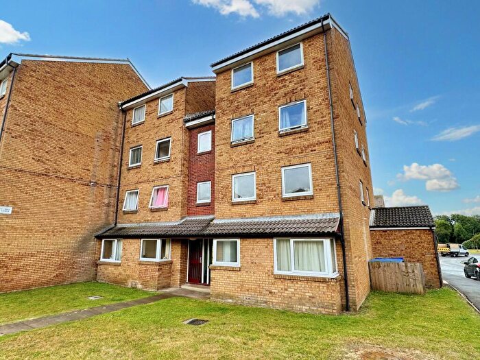 2 Bedroom Flat To Rent In Balcombe Road, Peacehaven, BN10