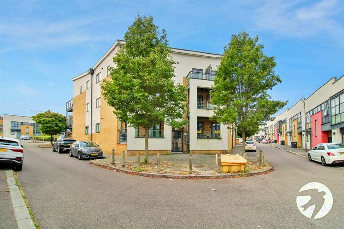 1 Bedroom Flat To Rent In Courtyard Mews, Greenhithe, Kent, DA9