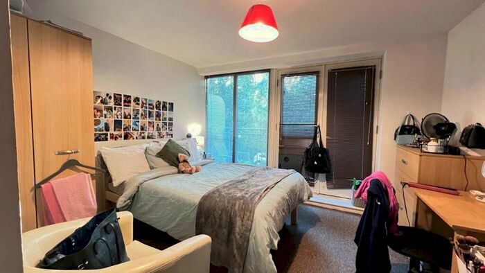 3 Bedroom Flat To Rent In St Andrews Close, Canterbury, CT1