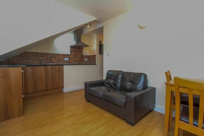1 Bedroom Flat To Rent In Albany Road, Roath, Cardiff, CF24