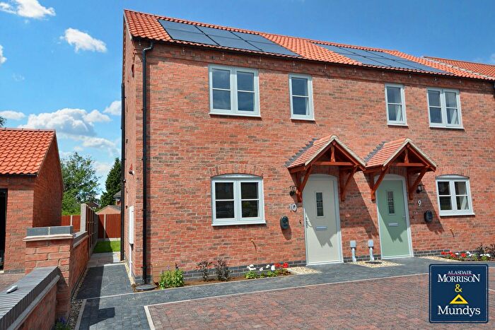 2 Bedroom Semi-Detached House For Sale In Horseshoe Cottages, Collingham, Newark, NG23