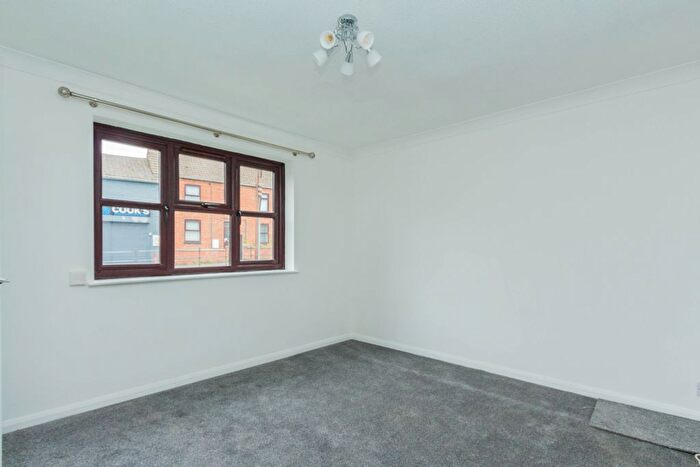1 Bedroom Flat To Rent In Vine Court, Irthlingborough, NN9