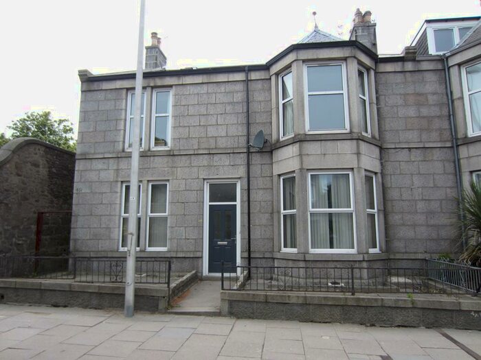3 Bedroom Ground Flat To Rent In King Street, Aberdeen, AB24