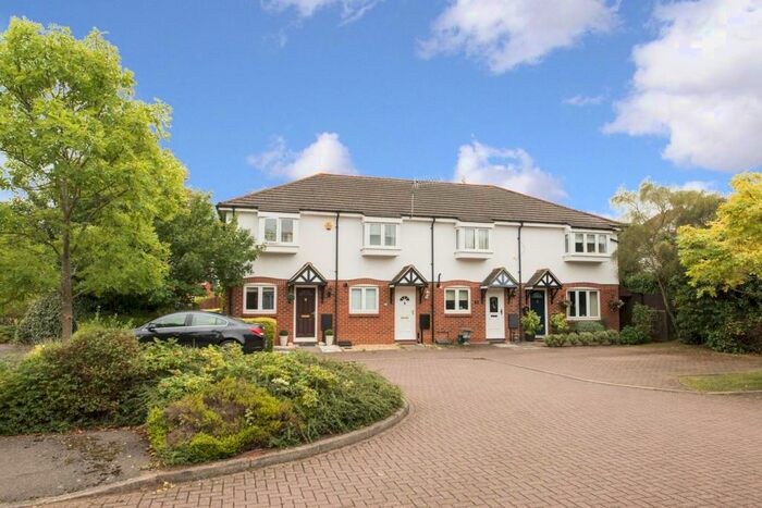 2 Bedroom Terraced House To Rent In Eyston Drive, Weybridge, KT13