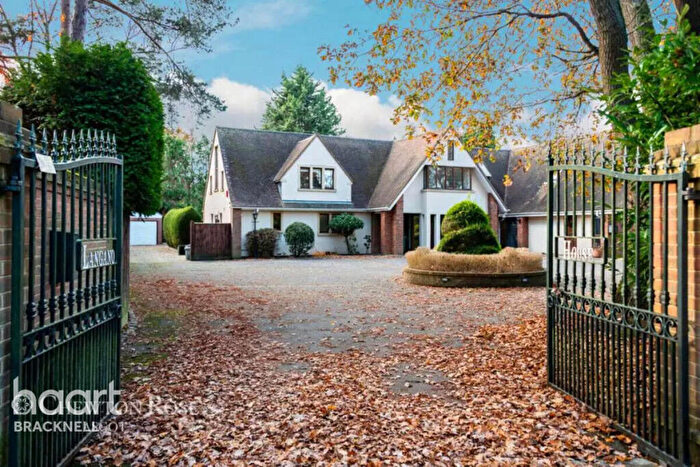 4 Bedroom Detached House To Rent In Winkfield Road, Ascot, SL5