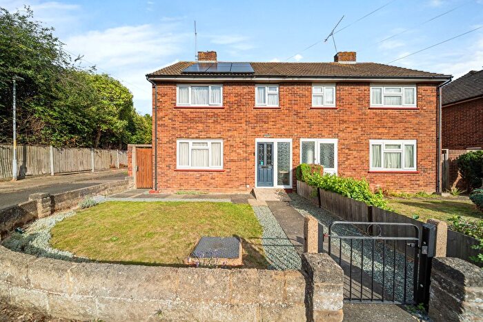 3 Bedroom Semi-Detached House For Sale In Tensing Avenue, Northfleet, Gravesend, Kent, DA11