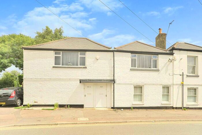 1 Bedroom Flat To Rent In Dover Road, Walmer, Deal, Kent, CT14