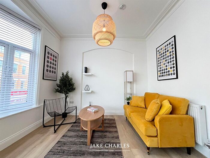 1 Bedroom Flat To Rent In High Street, Hornsey, London, N8