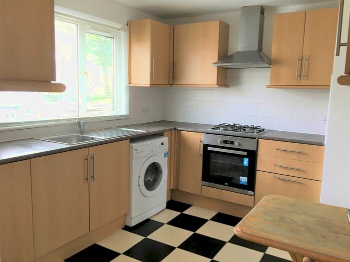 3 Bedroom End Of Terrace House To Rent In Marmot Road, Hounslow, TW4