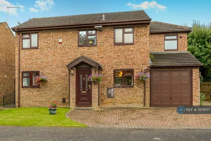 4 Bedroom Detached House To Rent In Ryeland, Milton Keynes, MK11