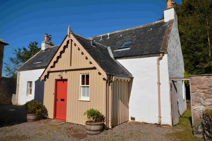 3 Bedroom Cottage To Rent In Dalcross Estate, Croy, Inverness, IV2