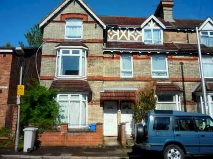 1 Bedroom Flat To Rent In Bayes Street, Kettering, NN16